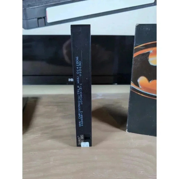 Batman (VHS, 1989, Warner Home Video) Michael Keaton, Nicholson - Retro Vintage - Picture 6 of 7